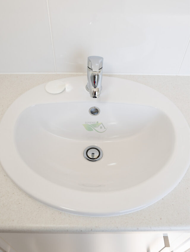 This is what fortnightly looks like 👀soap dish, taps, bath, sink - nothing gets skipped.➡️ swipe to see the difference a proper clean actually makes, not just a once-over.Reliable, thorough, and genuinely worth it. every fortnight, without fail.📩 book through the link in bio(residential cleaning adelaide, fortnightly cleaning service, bathroom cleaning adelaide, house cleaners adelaide, reliable cleaners)
#luvenitclean #adelaidecleaners #beforeandafter #residentialcleaning #fortnightlyclean